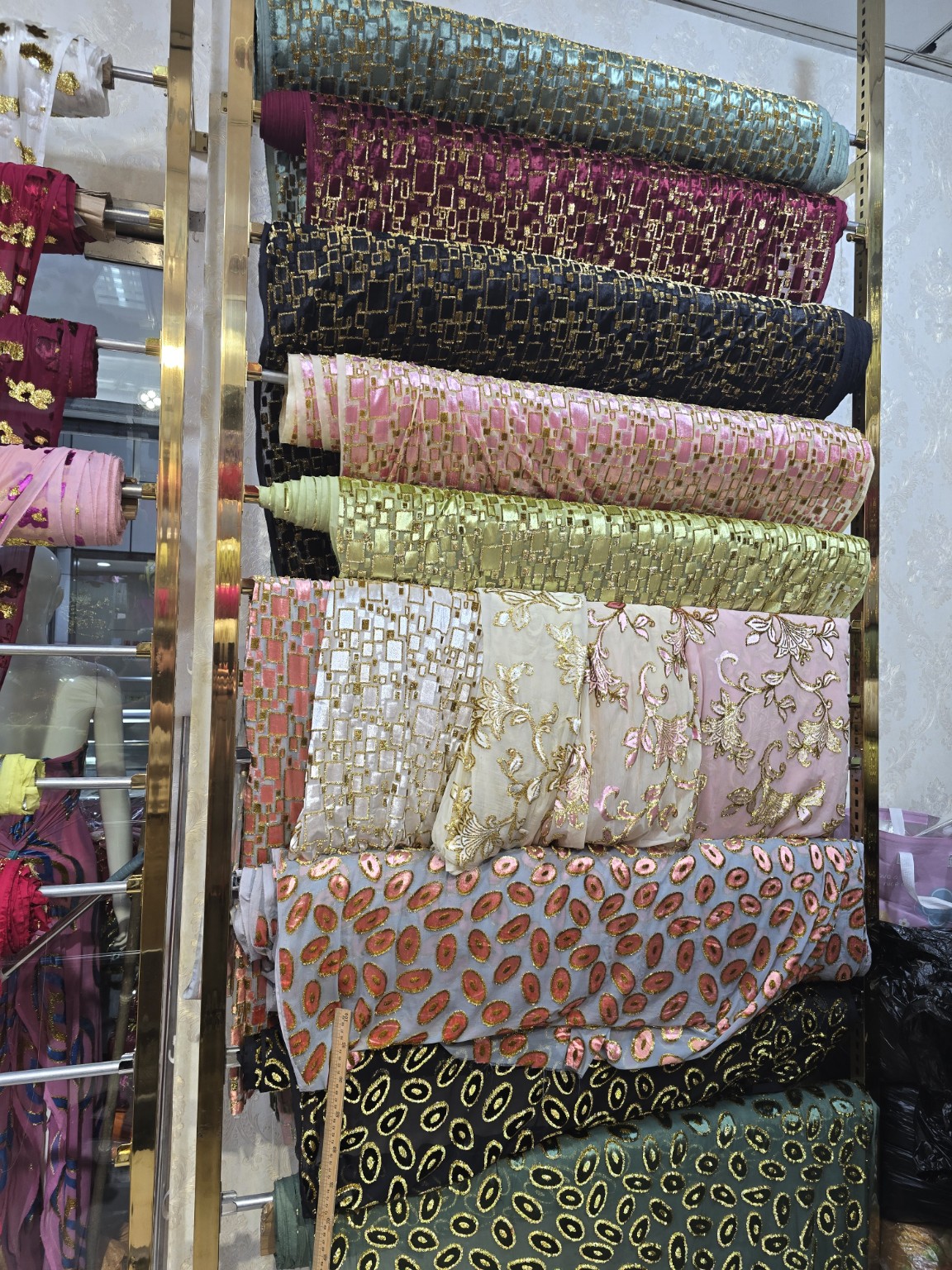 موزاییک زری مشکی